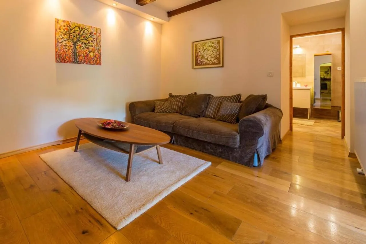 Holiday Home In Krizisce 40737