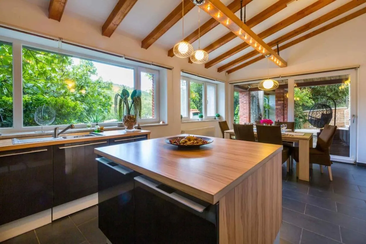Holiday Home In Krizisce 40737